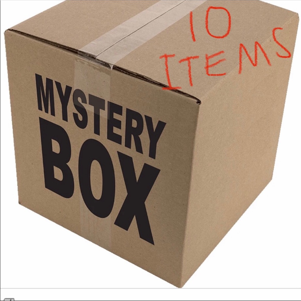 CURATED BOX— 10 ITEMS